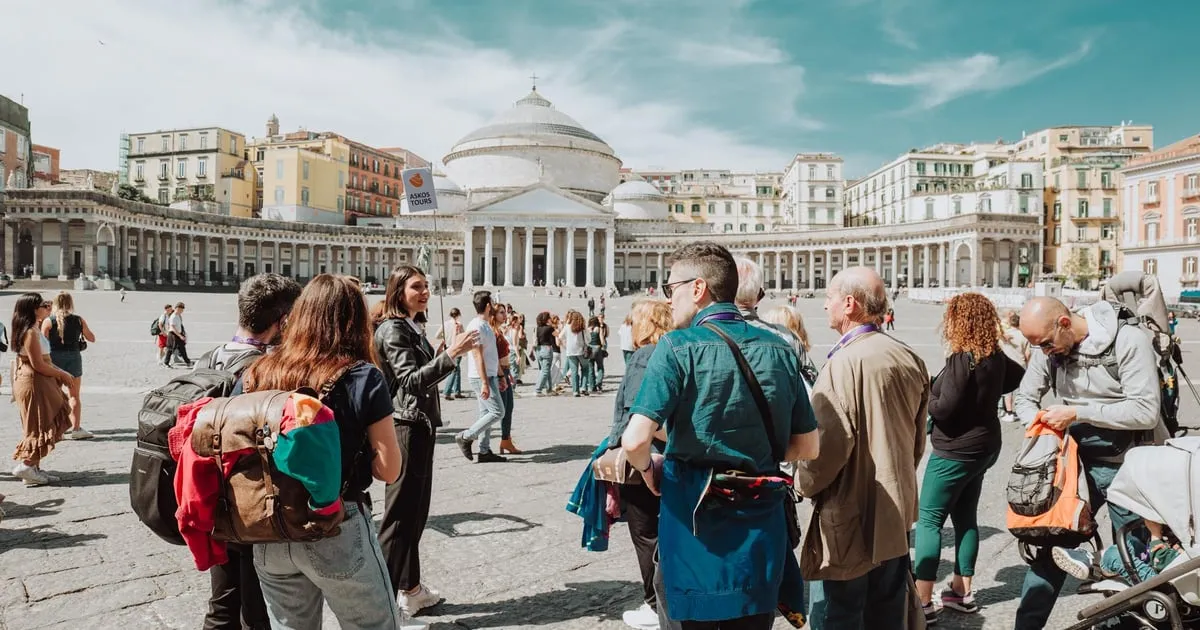 A guided walk round Piazza del Plebiscito, the Galleria Umberto and the outside of the San Carlo, then inside , the San Carlo quarter of Naples, opera houses in Italy