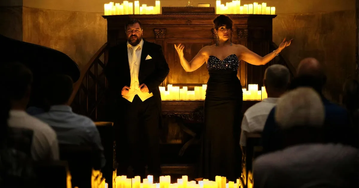 An hour of opera arias in a candlelit church in central Rome, a Rome opera concert, opera houses in Italy